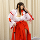 Illustration for article titled Queens Blade Cosplayers Look Like This